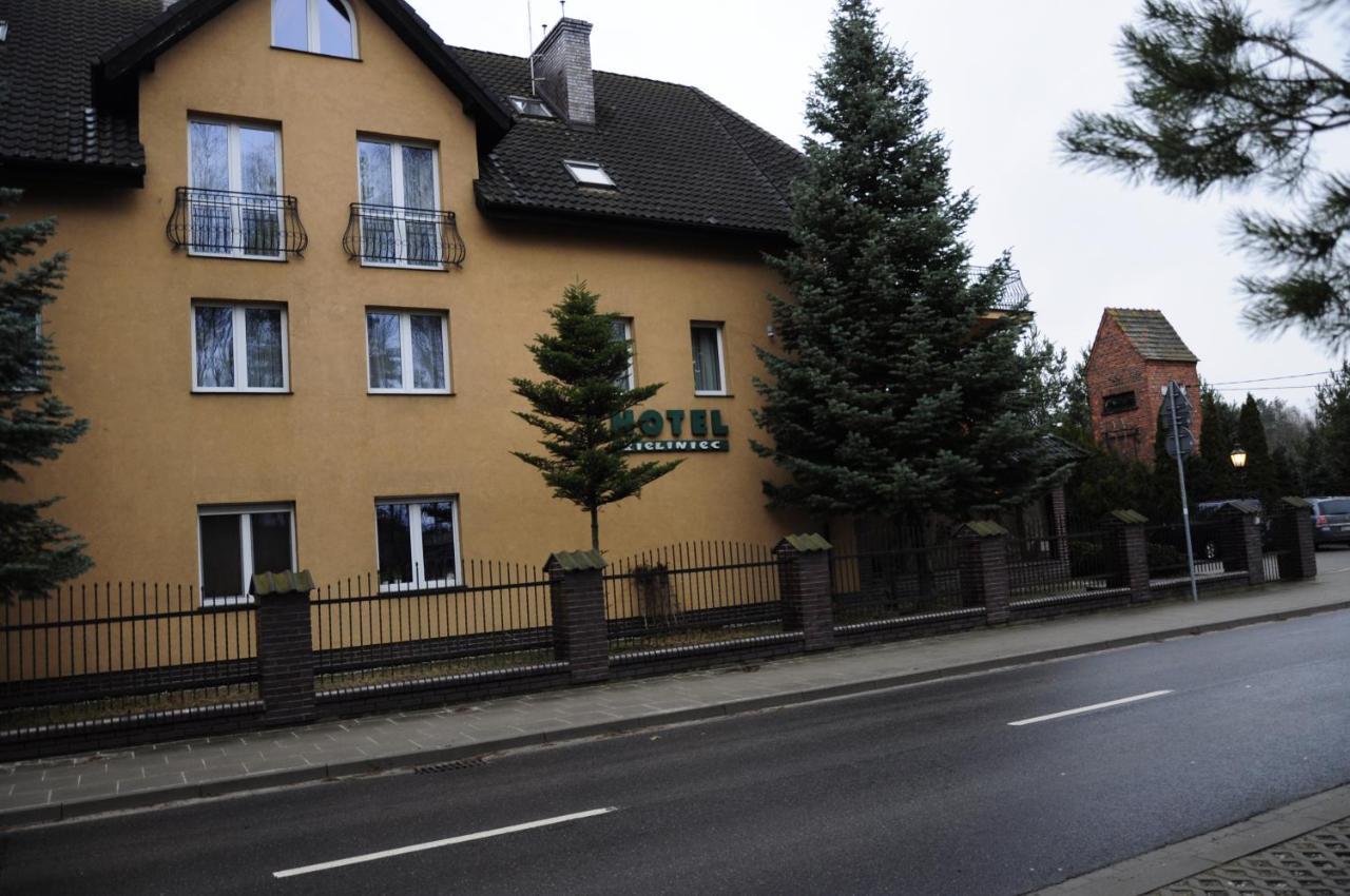 Hotel Zieliniec Poznań Exteriör bild