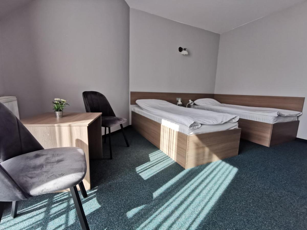 Hotel Zieliniec Poznań Exteriör bild