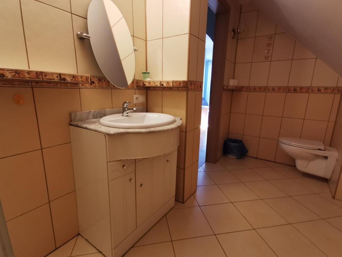 Hotel Zieliniec Poznań Exteriör bild