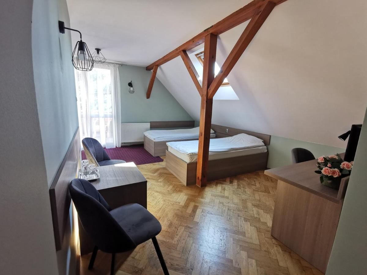 Hotel Zieliniec Poznań Exteriör bild