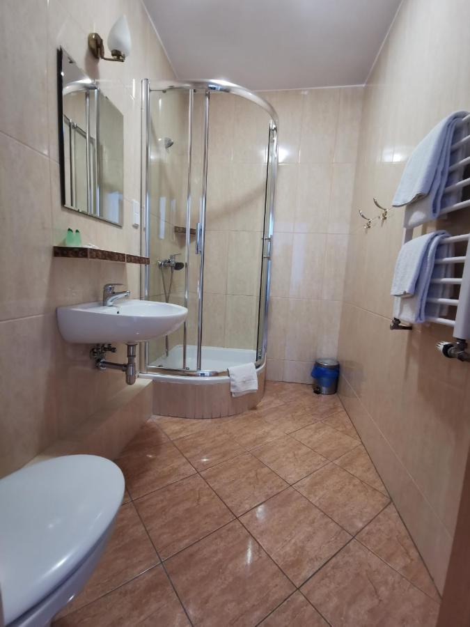 Hotel Zieliniec Poznań Exteriör bild