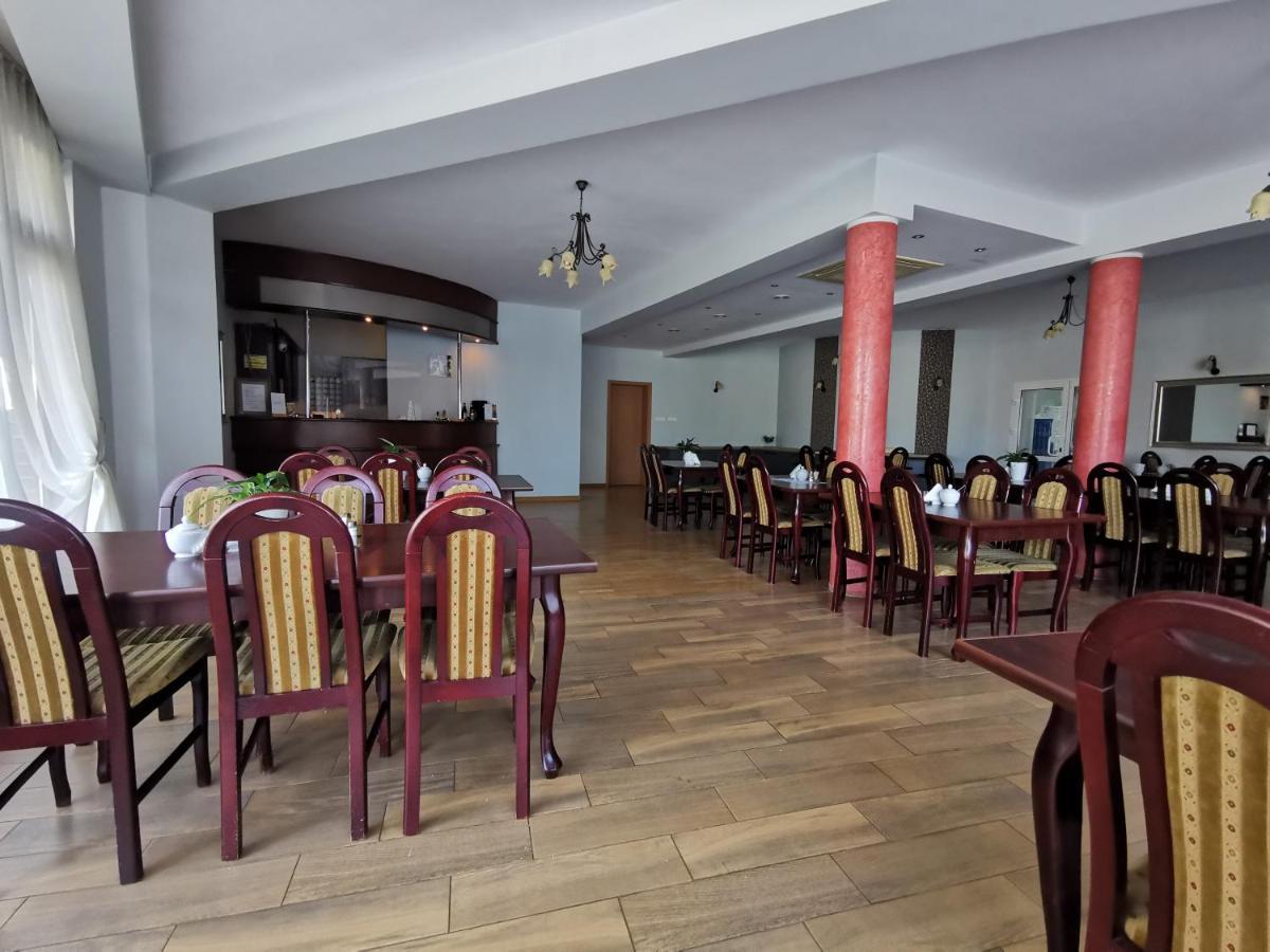 Hotel Zieliniec Poznań Exteriör bild