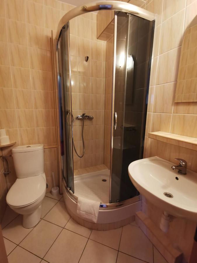 Hotel Zieliniec Poznań Exteriör bild